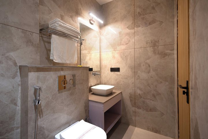 Room 44 of 48