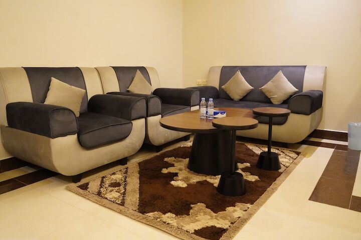 Room 13 of 20