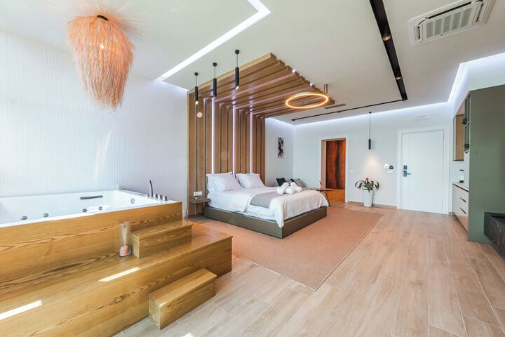 Room 26 of 43