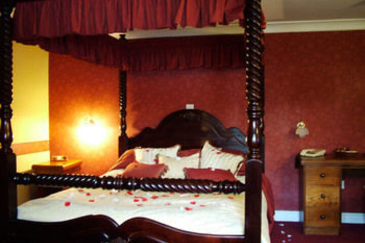 Room 15 of 22