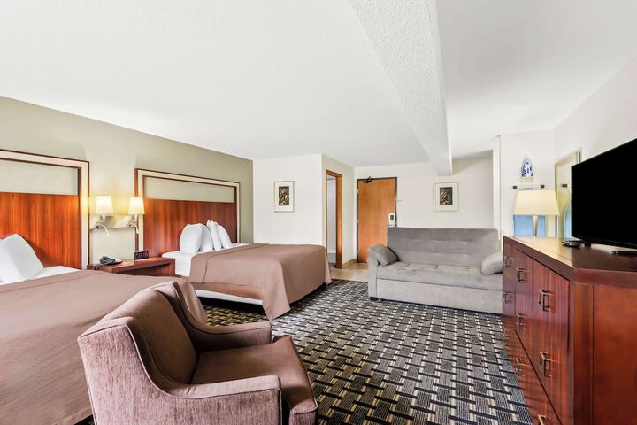 2 Queen Beds (9 of 9)