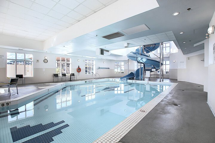 Hotel with Pool