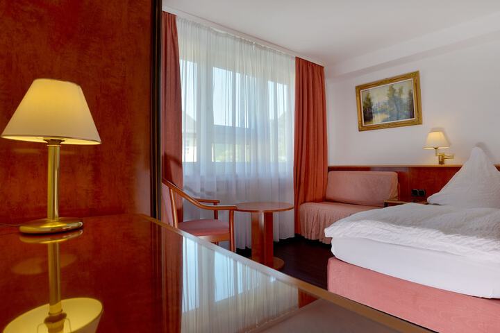 Room 3 of 58