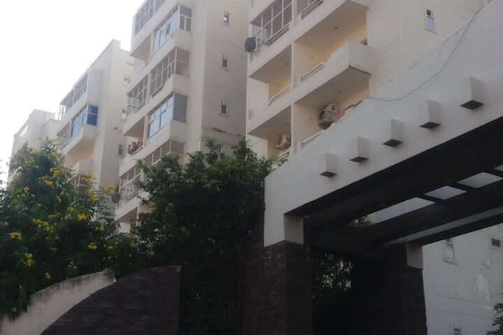 Hotel 6 of 7