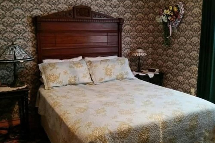 Room 5 of 26