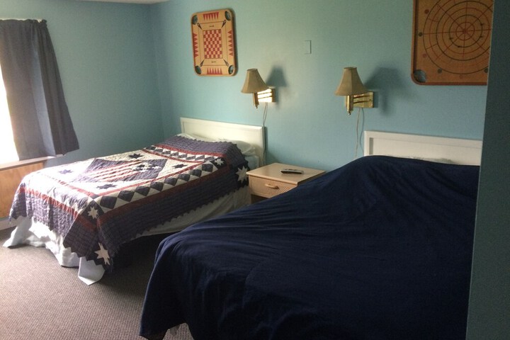 Room 10 of 32