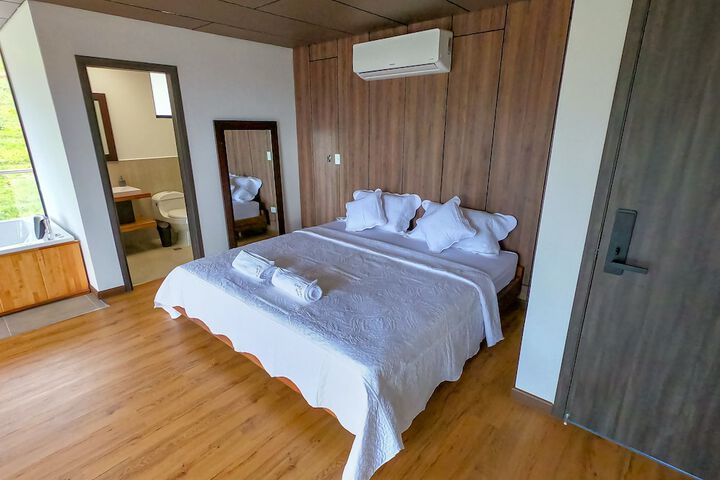 Room 5 of 41