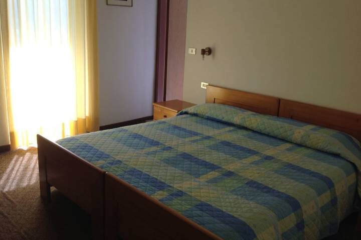 Room 5 of 30