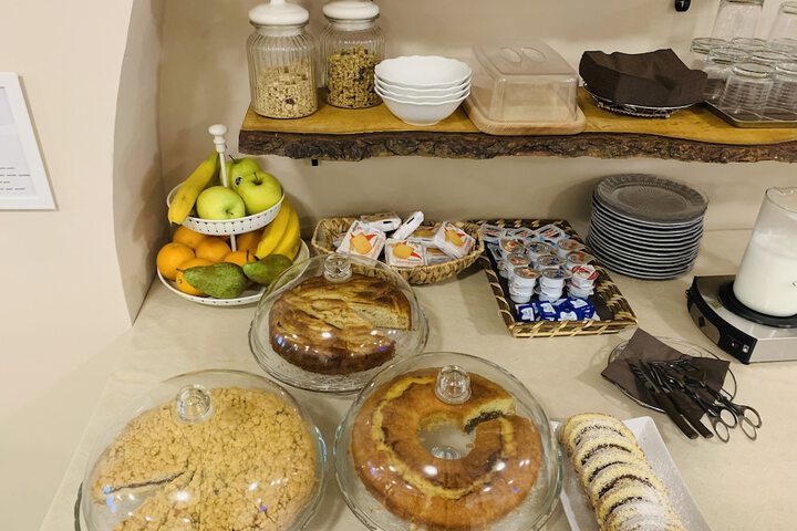 Breakfast/Coffee Service 31 of 40