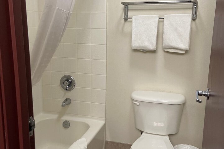 Room 15 of 24