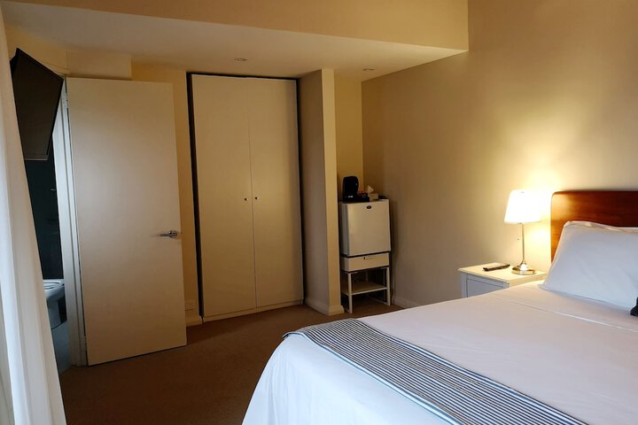 Room 21 of 127