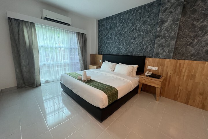 Room 7 of 34