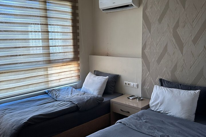 Room 9 of 14