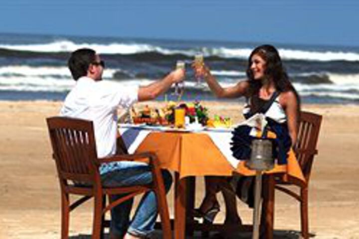 Dining 9 of 15