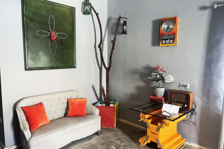 Room 27 of 60
