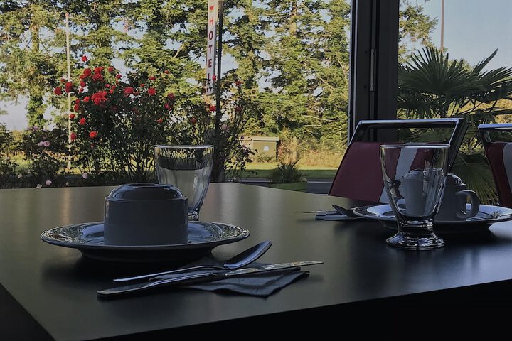 Breakfast/Coffee Service 45 of 57