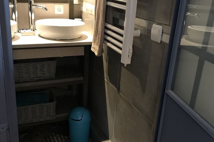 Room 15 of 29