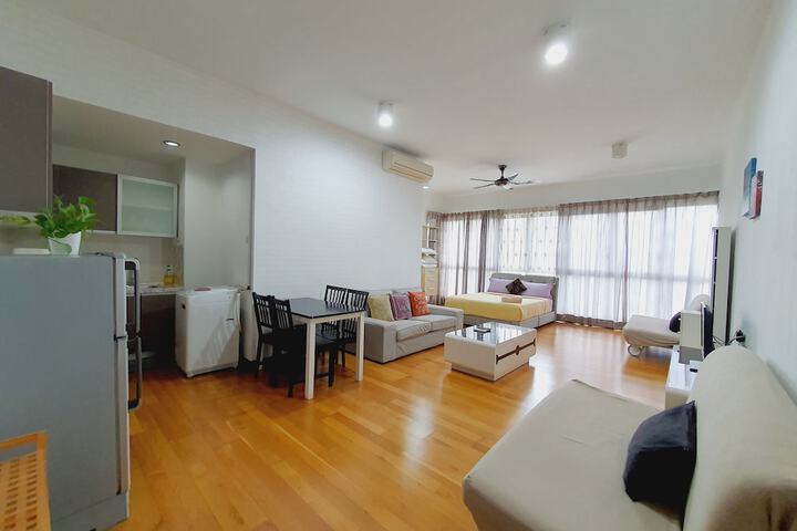 Room 4 of 51