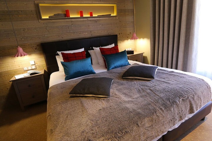Room 8 of 34