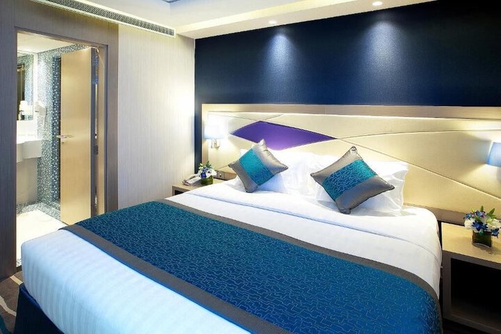 Room 5 of 60