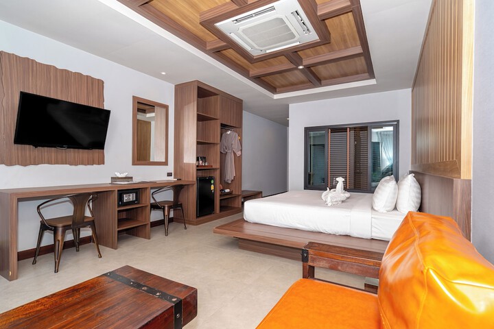 Room 27 of 134