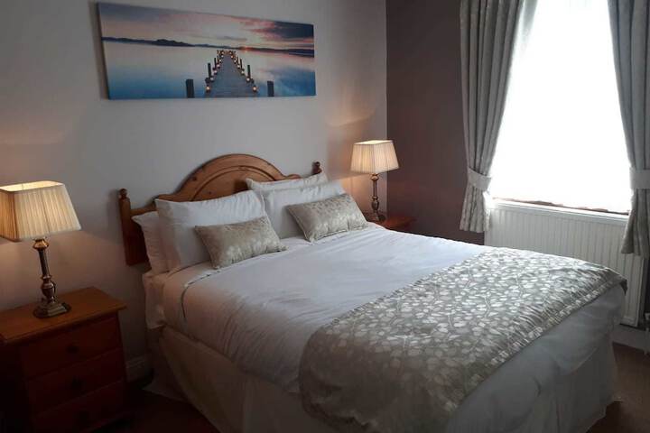 Room 4 of 42