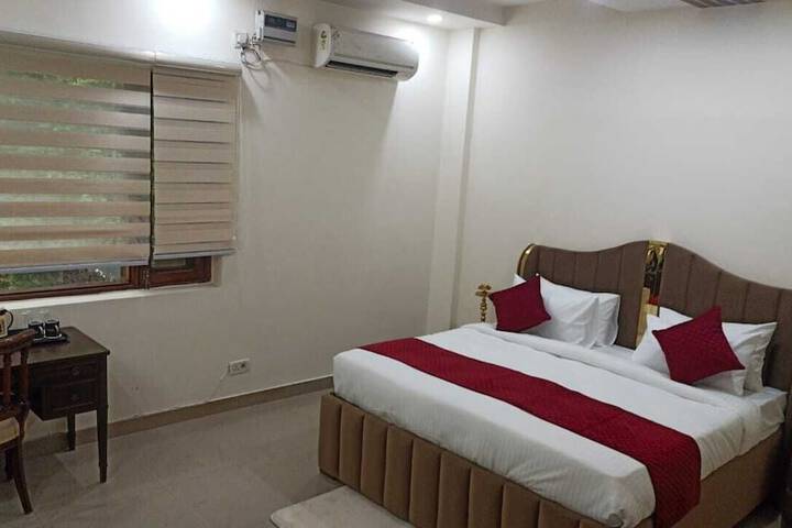 Room 11 of 47