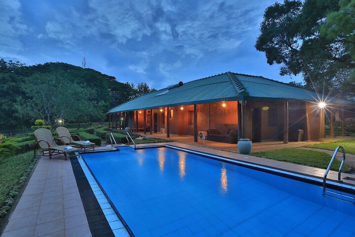 Pools & Facilities