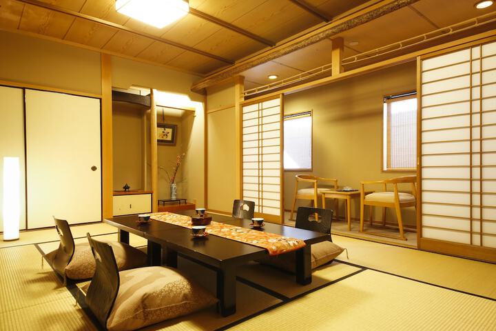 Room 7 of 36
