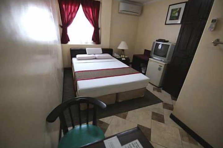 Room 5 of 29