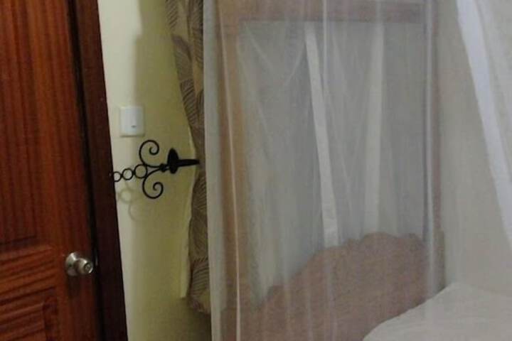 Room 14 of 40