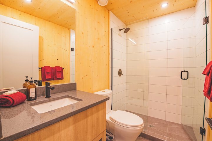 Room 169 of 218