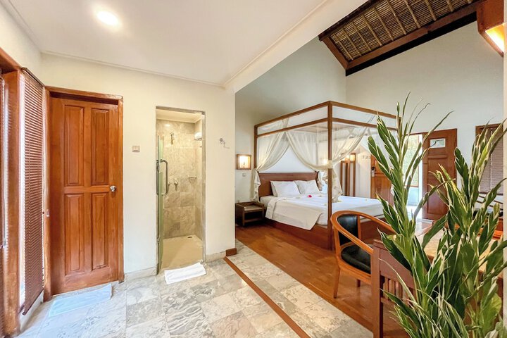 Room 15 of 142