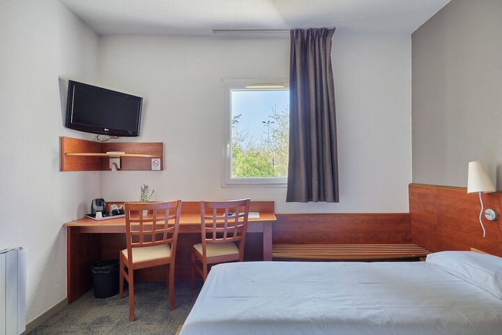 Room 45 of 92