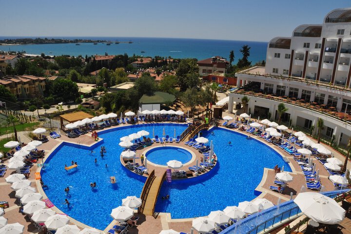 Pools & Facilities