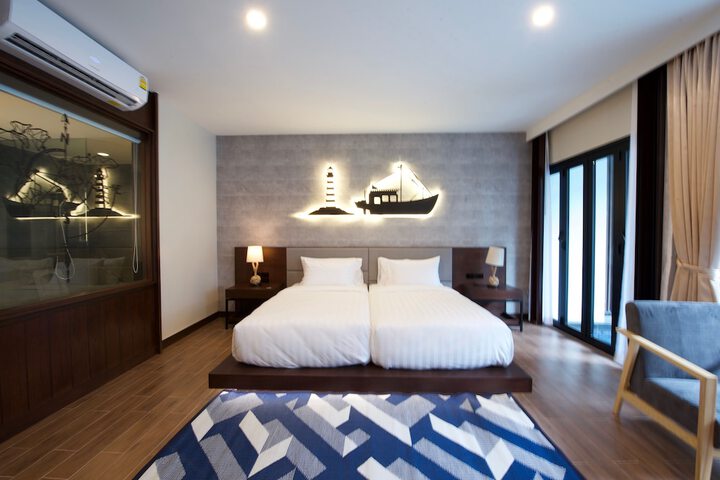 Room 40 of 201