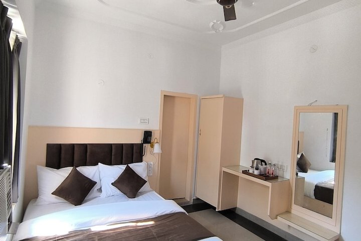 Room 17 of 95