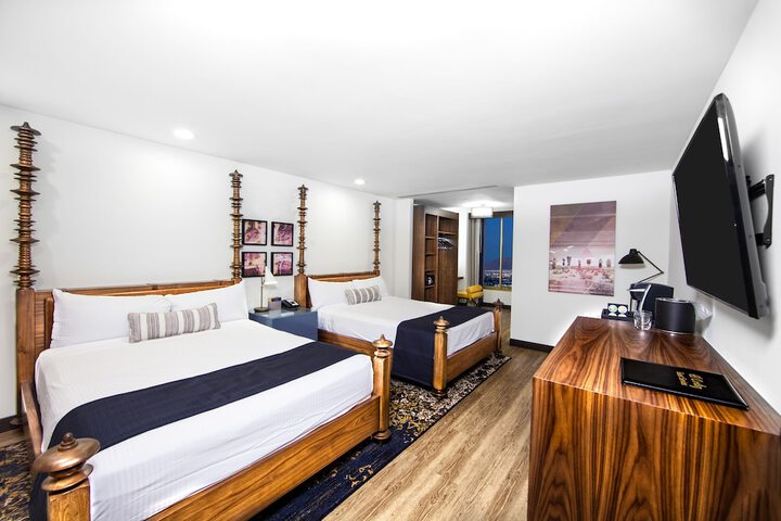 Room 10 of 57