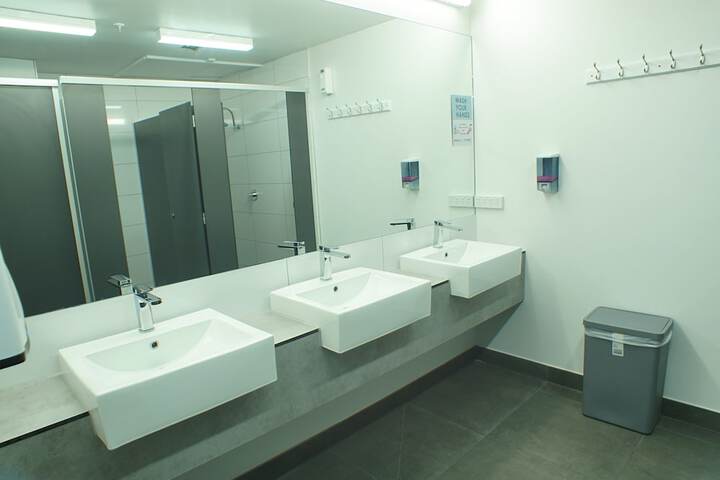 Room 20 of 34