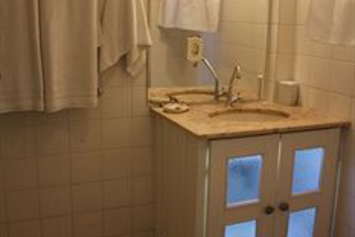 Room 2 of 46