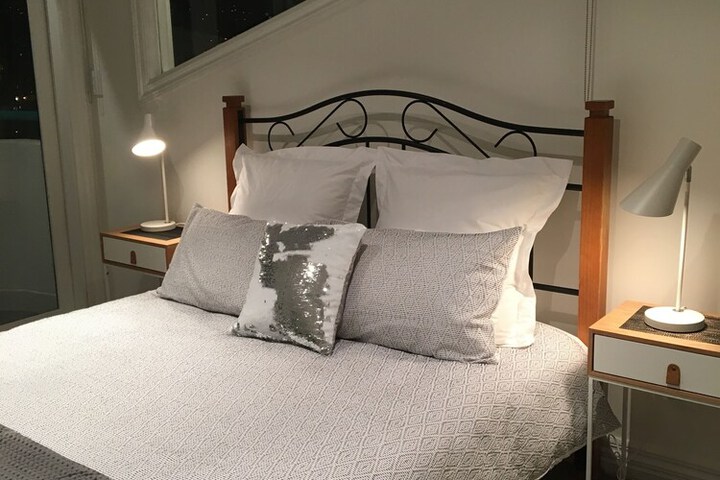 Room 3 of 129