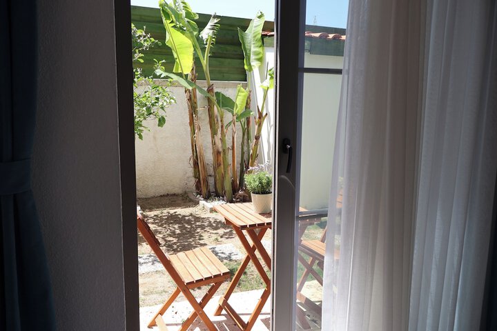 Room 25 of 141