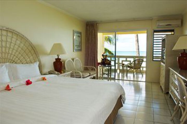 Room 10 of 28
