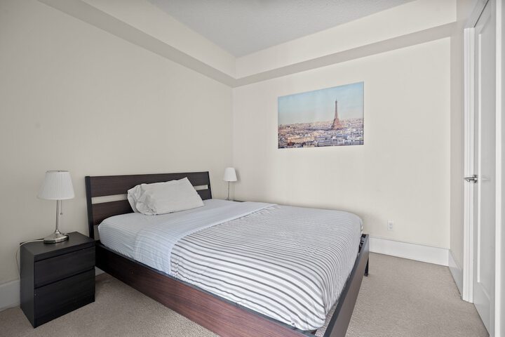 Room 14 of 64
