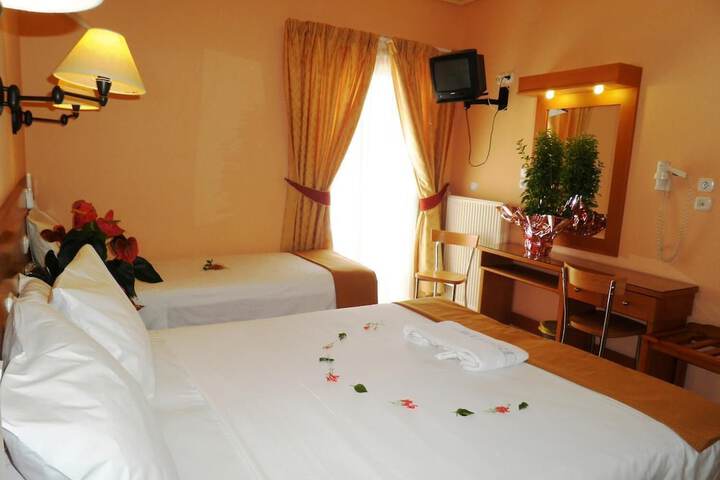 Room 6 of 47