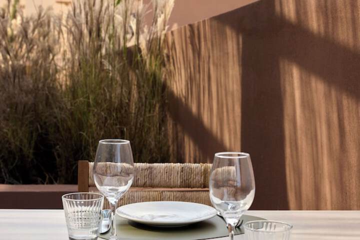 Dining 108 of 219