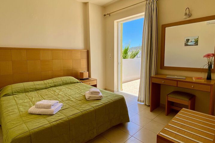 Room 8 of 60