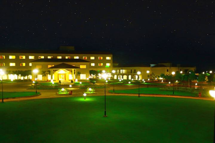 Entrance & Lobby