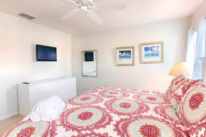 Room 5 of 15
