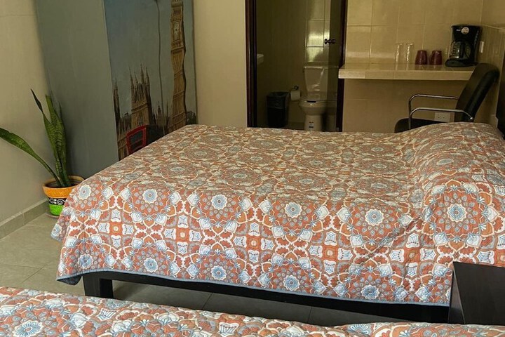 Room 7 of 38
